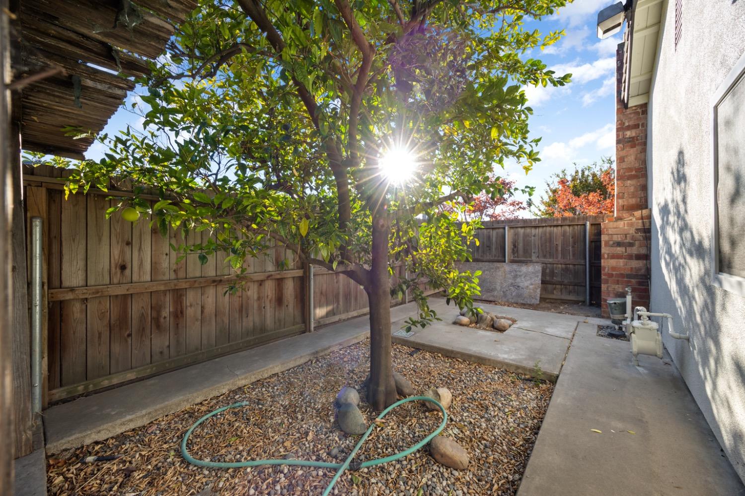 Detail Gallery Image 36 of 40 For 3637 Kingsport Way, Sacramento,  CA 95826 - 4 Beds | 2 Baths