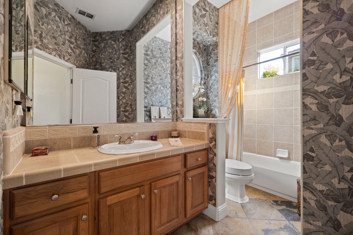 Detail Gallery Image 47 of 69 For 737 Morningside Ct, Folsom,  CA 95630 - 2 Beds | 2 Baths