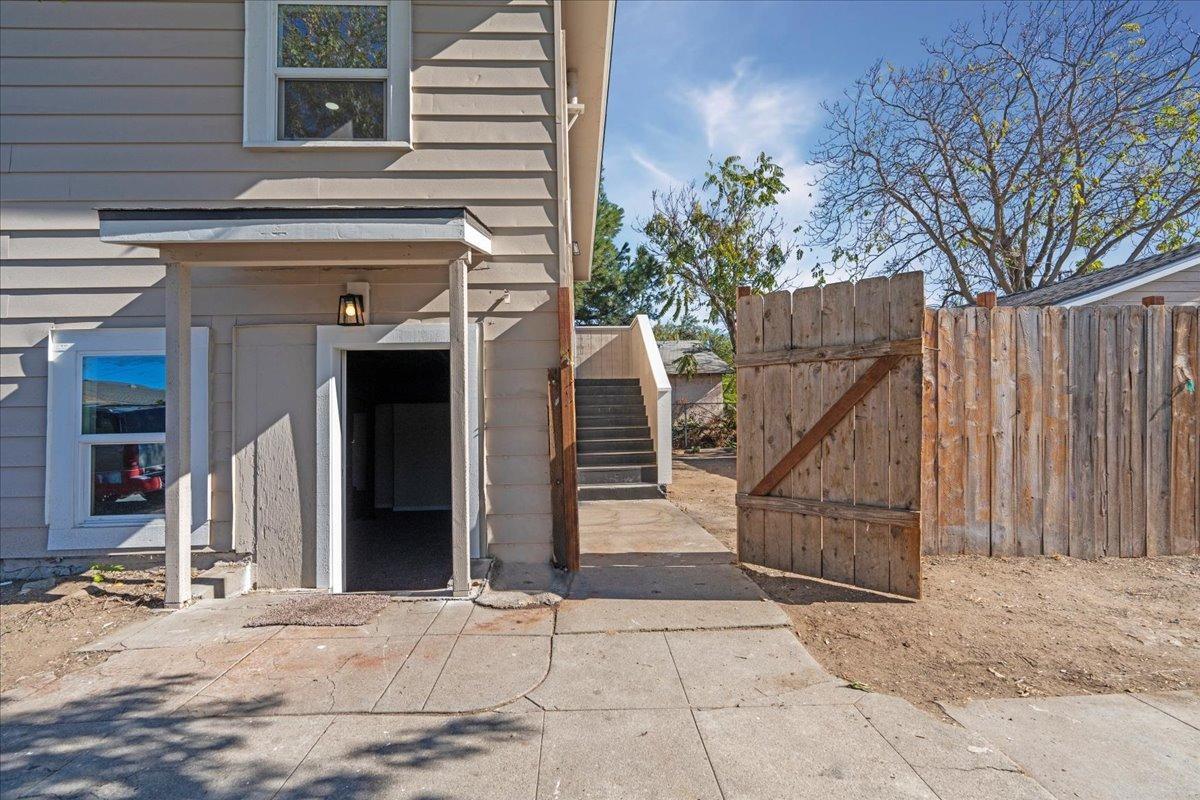 Detail Gallery Image 20 of 36 For 406 E Clay St, Stockton,  CA 95206 - 4 Beds | 2 Baths