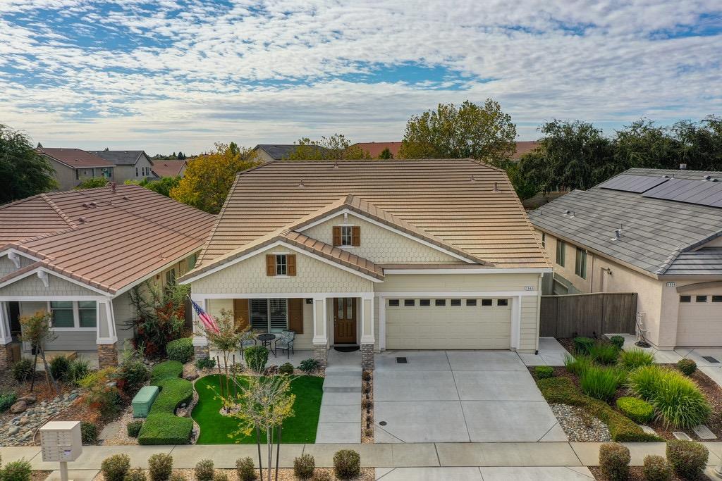 Detail Gallery Image 3 of 34 For 1946 Newark Way, Lincoln,  CA 95648 - 4 Beds | 3 Baths