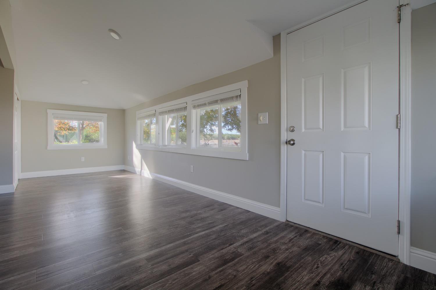 Detail Gallery Image 3 of 34 For 12790 Gorman a,  Woodland,  CA 95695 - 2 Beds | 1 Baths