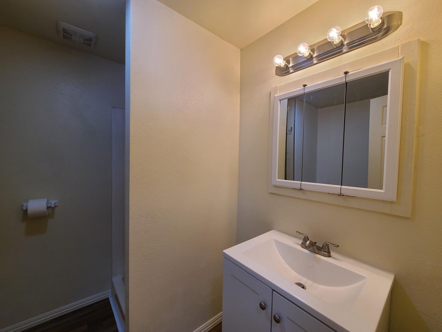 Detail Gallery Image 9 of 25 For 703 Oro Dam Blvd 123, Oroville,  CA 95965 - 1 Beds | 1 Baths