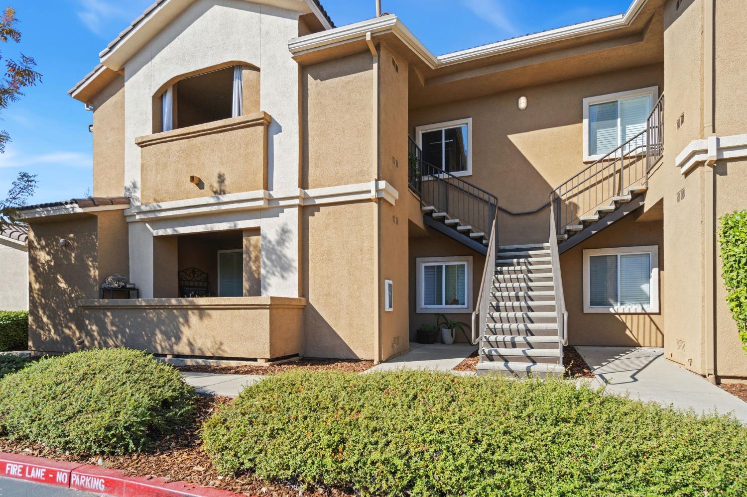 Detail Gallery Image 1 of 23 For 501 Gibson Dr #823,  Roseville,  CA 95678 - 2 Beds | 2 Baths