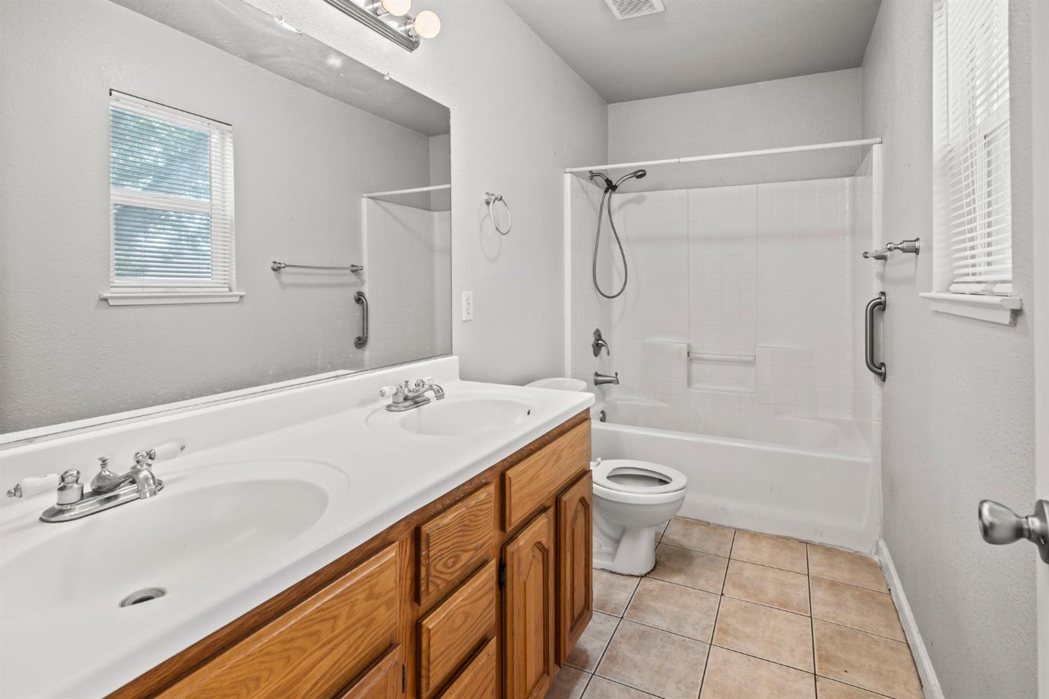 Detail Gallery Image 14 of 22 For 3429 Cypress St, Sacramento,  CA 95838 - 4 Beds | 2 Baths