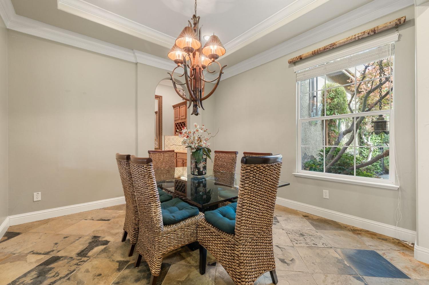 Detail Gallery Image 12 of 69 For 737 Morningside Ct, Folsom,  CA 95630 - 2 Beds | 2 Baths