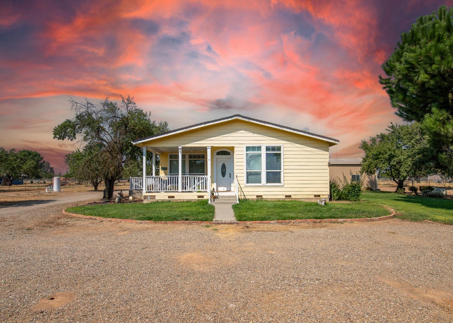 Detail Gallery Image 11 of 75 For 6595 Wisconsin Ave, Arbuckle,  CA 95912 - 3 Beds | 2 Baths