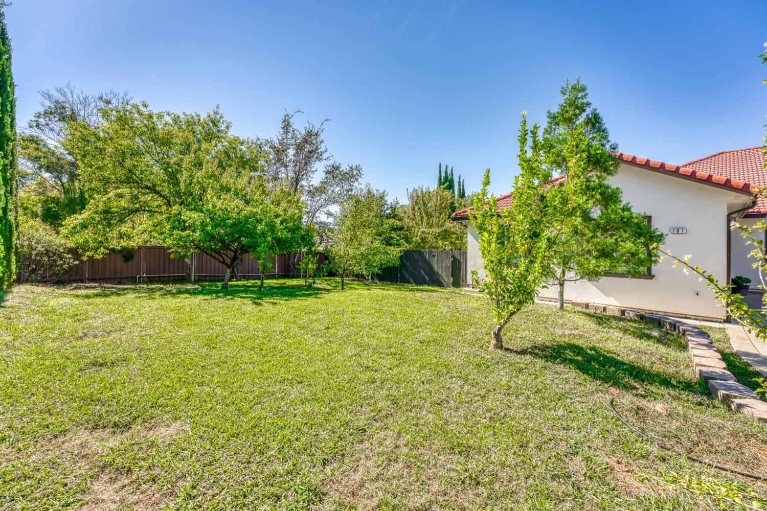 Detail Gallery Image 61 of 92 For 701 Sterling Ct, El Dorado Hills,  CA 95762 - 4 Beds | 5 Baths