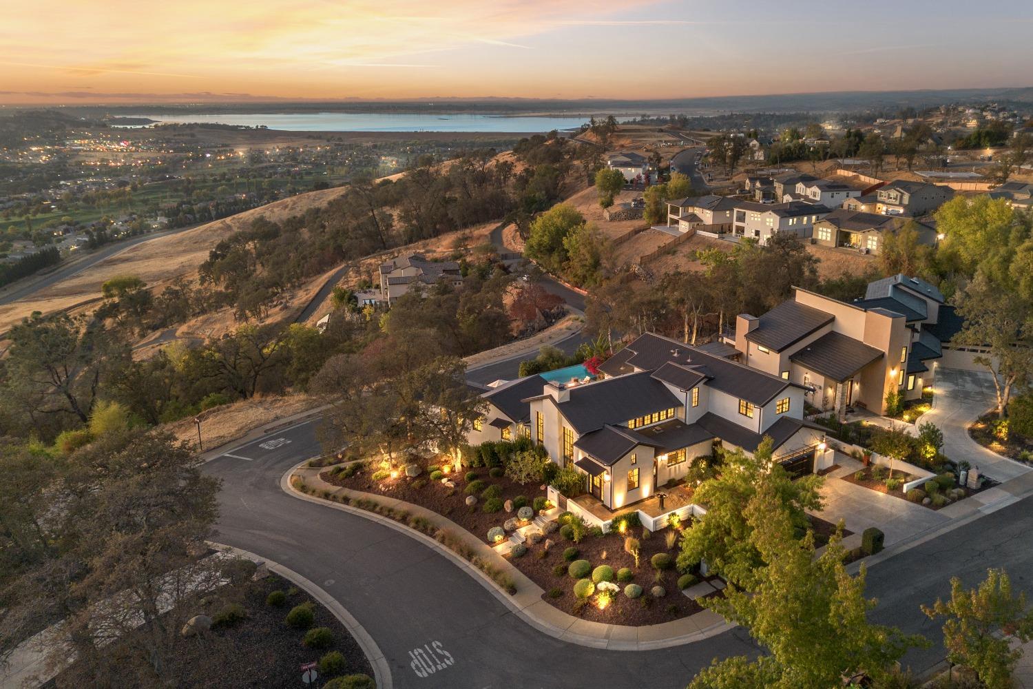 Detail Gallery Image 46 of 63 For 2532 via Fiori, El Dorado Hills,  CA 95762 - 4 Beds | 3/1 Baths