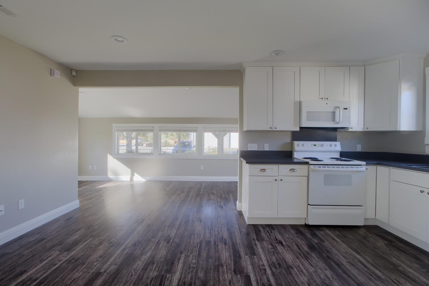 Detail Gallery Image 9 of 34 For 12790 Gorman a,  Woodland,  CA 95695 - 2 Beds | 1 Baths