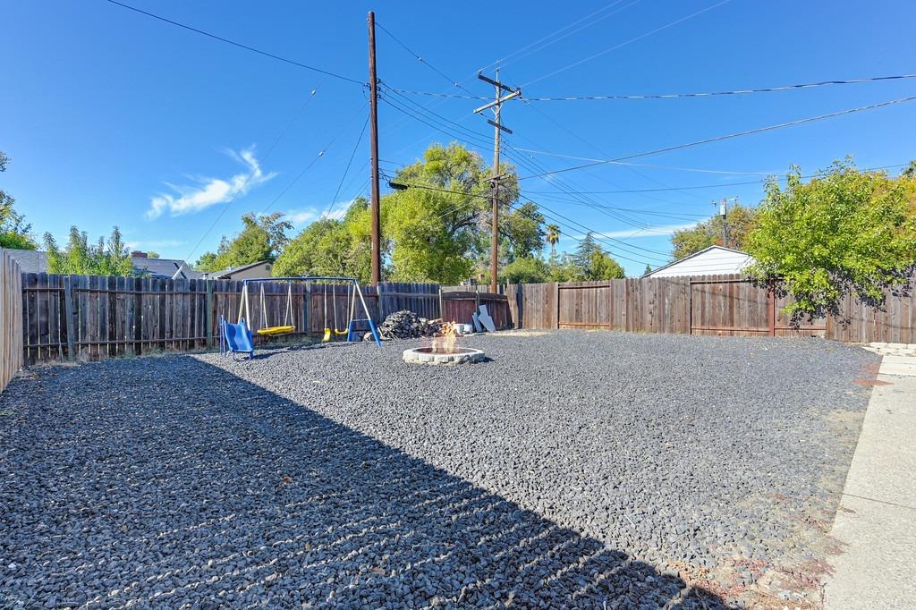 Detail Gallery Image 37 of 42 For 2901 Glacier St, Sacramento,  CA 95821 - 3 Beds | 1 Baths