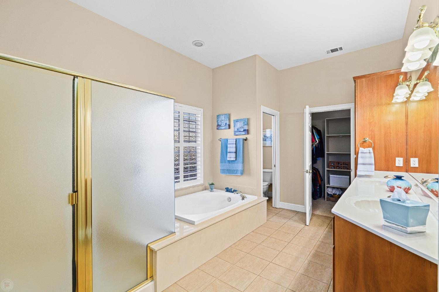 Detail Gallery Image 36 of 64 For 1015 Gladiola Ln, Manteca,  CA 95336 - 3 Beds | 2/1 Baths