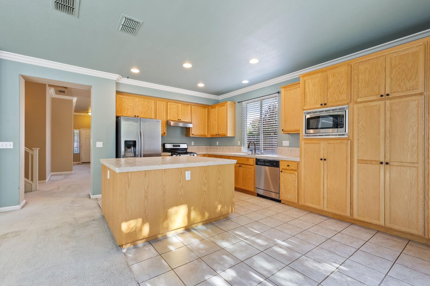 Ravenview Court, Rocklin, California image 14