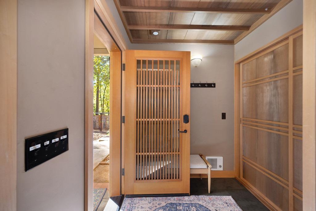 Detail Gallery Image 8 of 38 For 11345 Tower Hill Rd, Nevada City,  CA 95959 - 2 Beds | 2 Baths