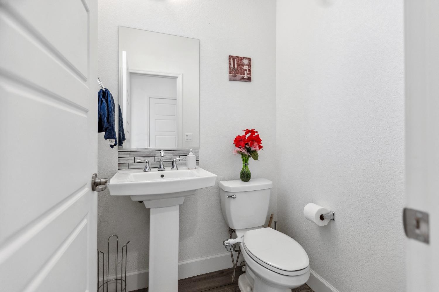 Detail Gallery Image 24 of 28 For 3536 Nuestra Ave, Sacramento,  CA 95835 - 3 Beds | 2/1 Baths