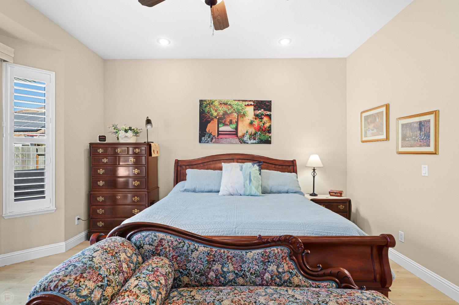 Detail Gallery Image 33 of 64 For 1015 Gladiola Ln, Manteca,  CA 95336 - 3 Beds | 2/1 Baths