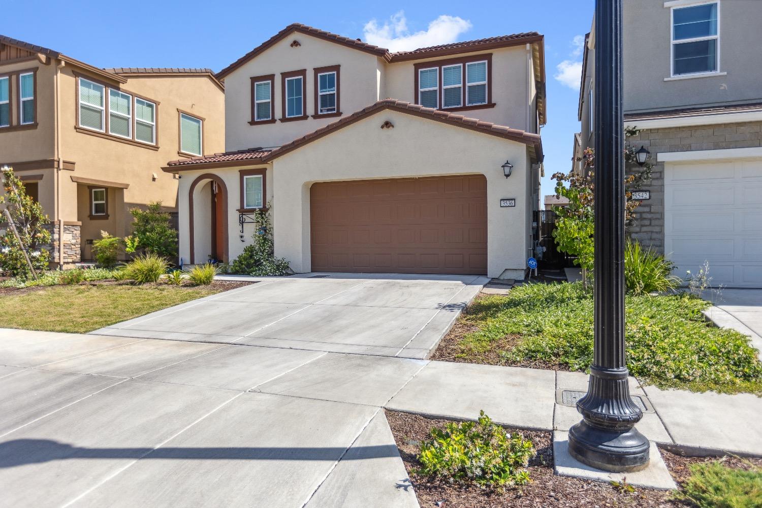 Detail Gallery Image 2 of 28 For 3536 Nuestra Ave, Sacramento,  CA 95835 - 3 Beds | 2/1 Baths