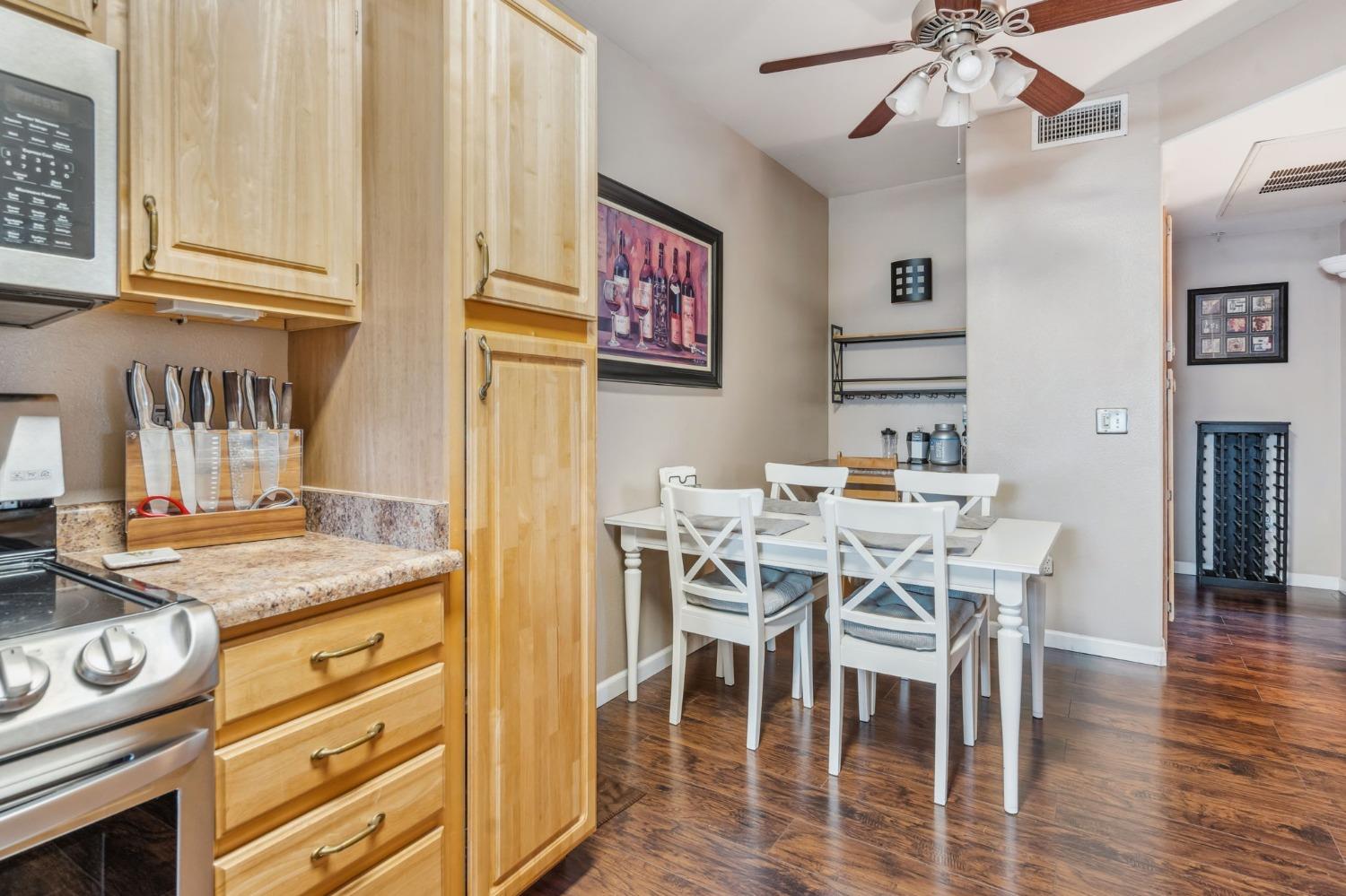 Detail Gallery Image 9 of 23 For 501 Gibson Dr #823,  Roseville,  CA 95678 - 2 Beds | 2 Baths