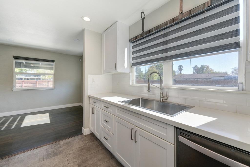 Detail Gallery Image 19 of 42 For 2901 Glacier St, Sacramento,  CA 95821 - 3 Beds | 1 Baths