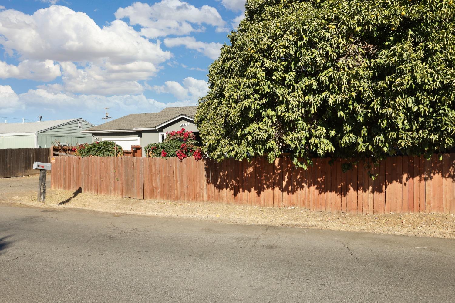 Detail Gallery Image 8 of 39 For 4815 Horner Ave, Stockton,  CA 95215 - 3 Beds | 1/1 Baths