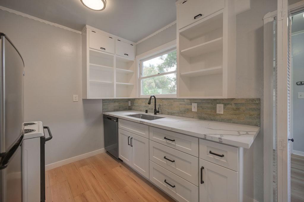 Detail Gallery Image 15 of 46 For 5008 9th Ave, Sacramento,  CA 95820 - 2 Beds | 1 Baths