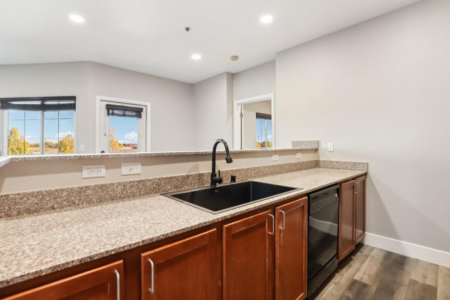 Detail Gallery Image 13 of 39 For 4200 E Commerce Way #2121,  Sacramento,  CA 95834 - 2 Beds | 2 Baths