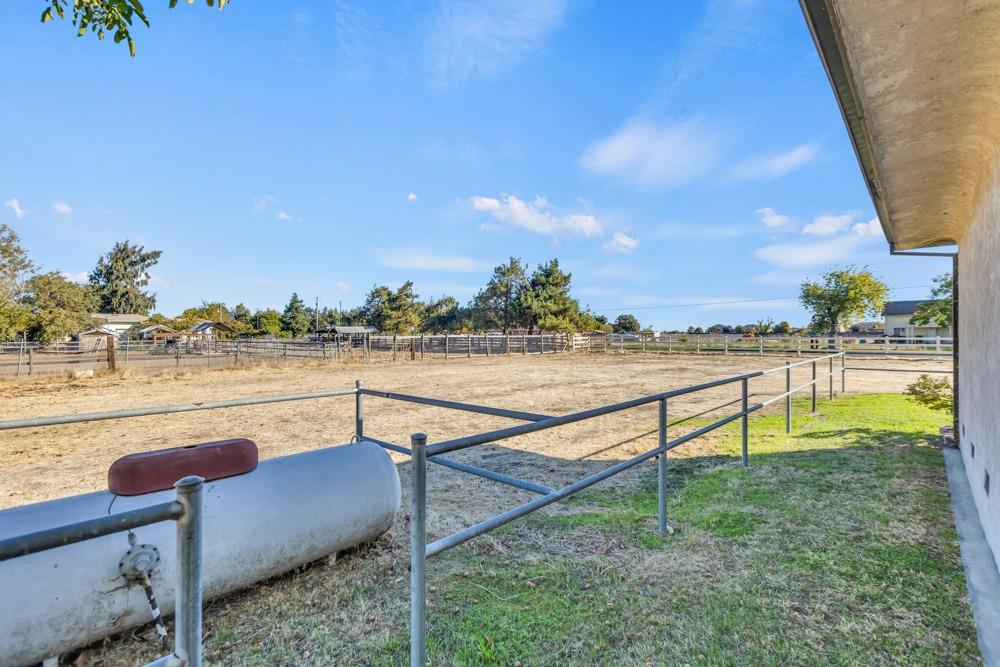 Detail Gallery Image 36 of 64 For 13550 Sargent Ave, Galt,  CA 95632 - 3 Beds | 2 Baths