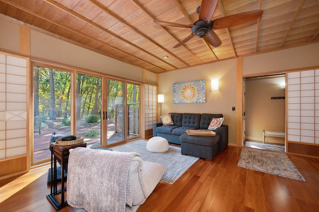 Detail Gallery Image 3 of 38 For 11345 Tower Hill Rd, Nevada City,  CA 95959 - 2 Beds | 2 Baths