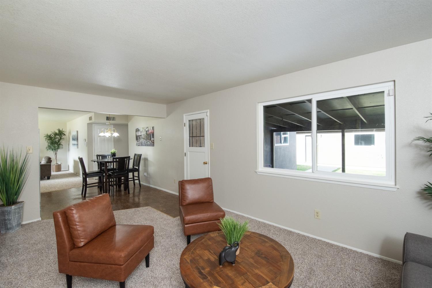 Detail Gallery Image 9 of 49 For 1517 Hamilton Ave, Modesto,  CA 95350 - 4 Beds | 2 Baths