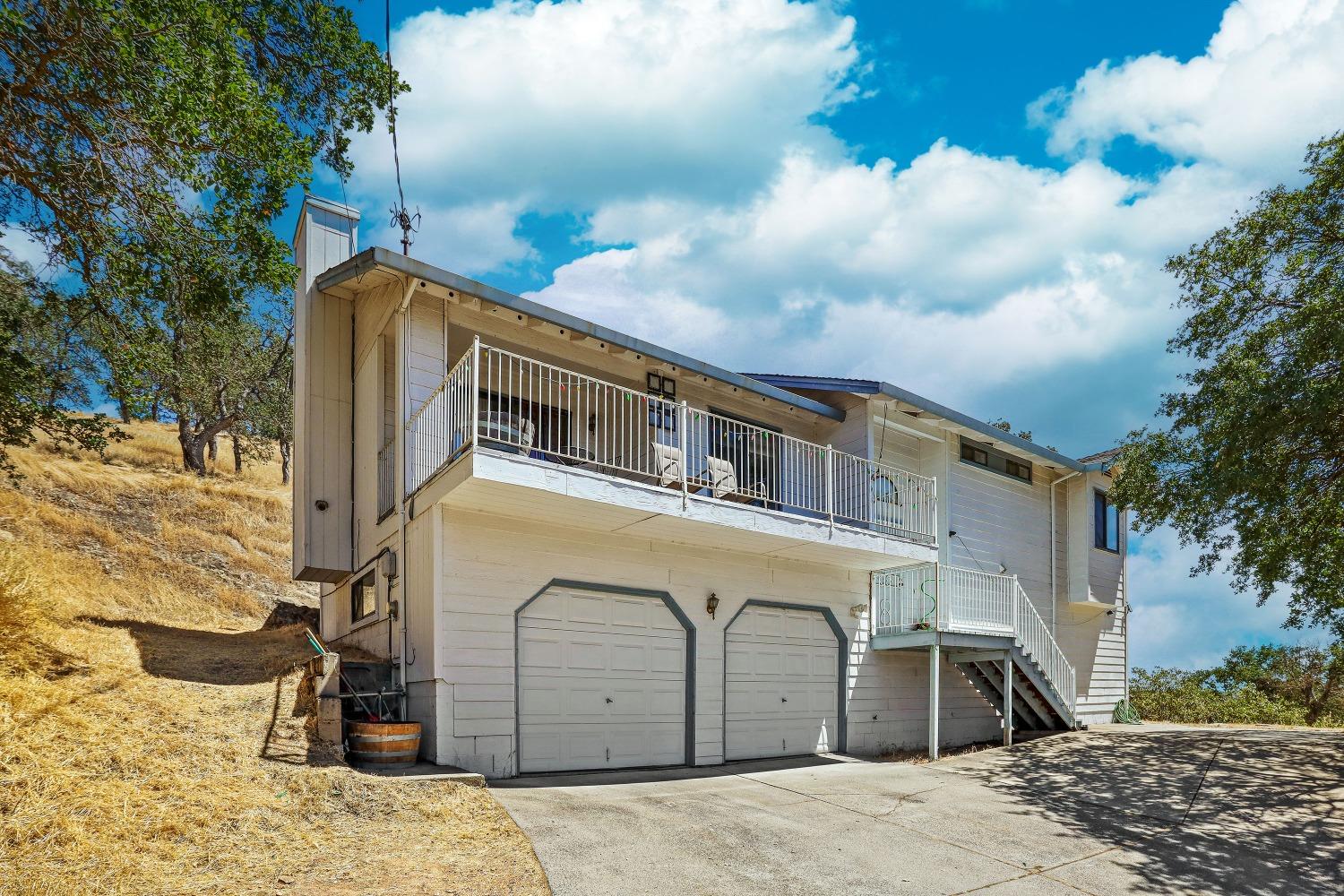 Detail Gallery Image 3 of 71 For 6675 Jenny Lind Rd, Valley Springs,  CA 95252 - 3 Beds | 2 Baths