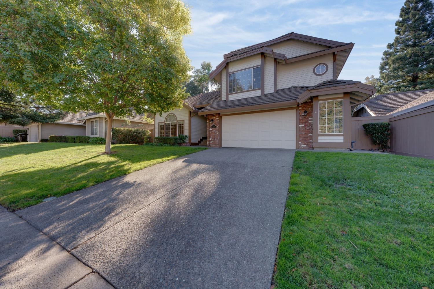 Detail Gallery Image 3 of 60 For 11382 New England Pl, Gold River,  CA 95670 - 4 Beds | 3 Baths