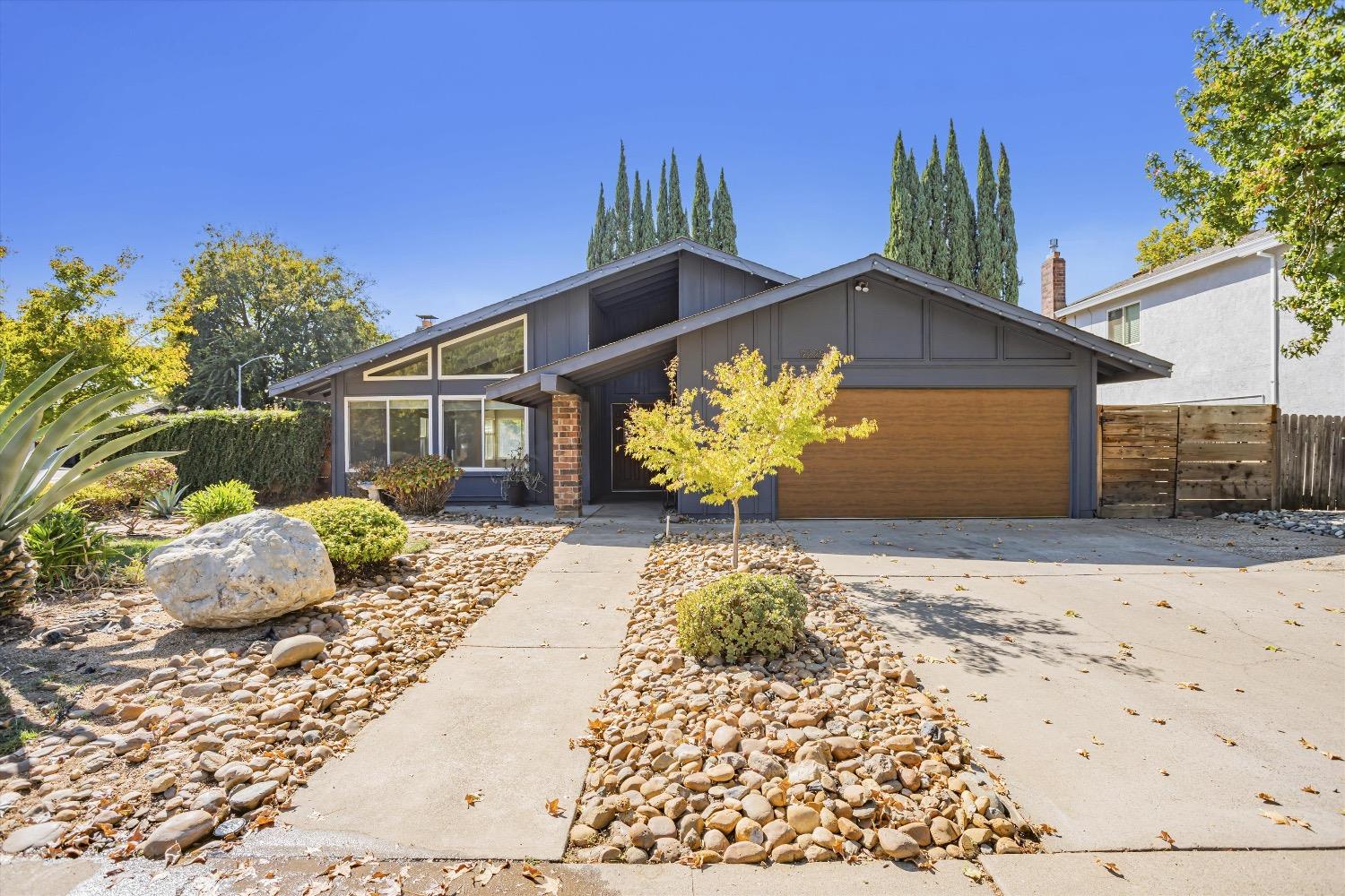 Detail Gallery Image 1 of 1 For 9229 Caspiane Way, Sacramento,  CA 95826 - 3 Beds | 2 Baths