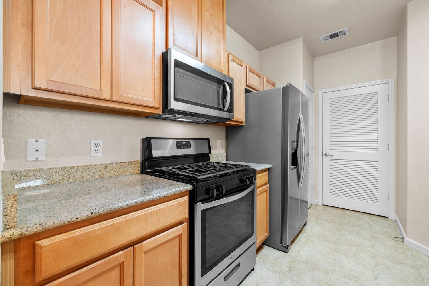 Detail Gallery Image 30 of 59 For 2487 Torino St #1,  West Sacramento,  CA 95691 - 2 Beds | 2 Baths