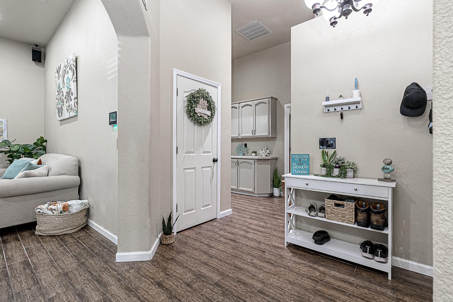 Detail Gallery Image 6 of 26 For 3629 Dothan Dr, Modesto,  CA 95357 - 3 Beds | 2 Baths