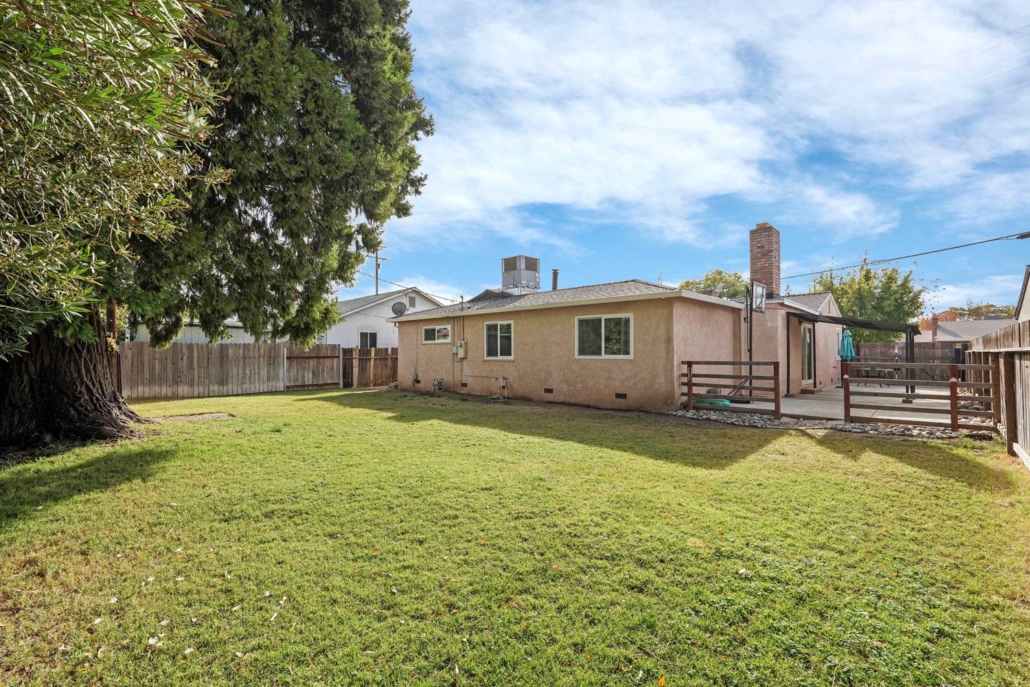 Detail Gallery Image 50 of 69 For 1419 Lake St, Lodi,  CA 95242 - 4 Beds | 1/1 Baths