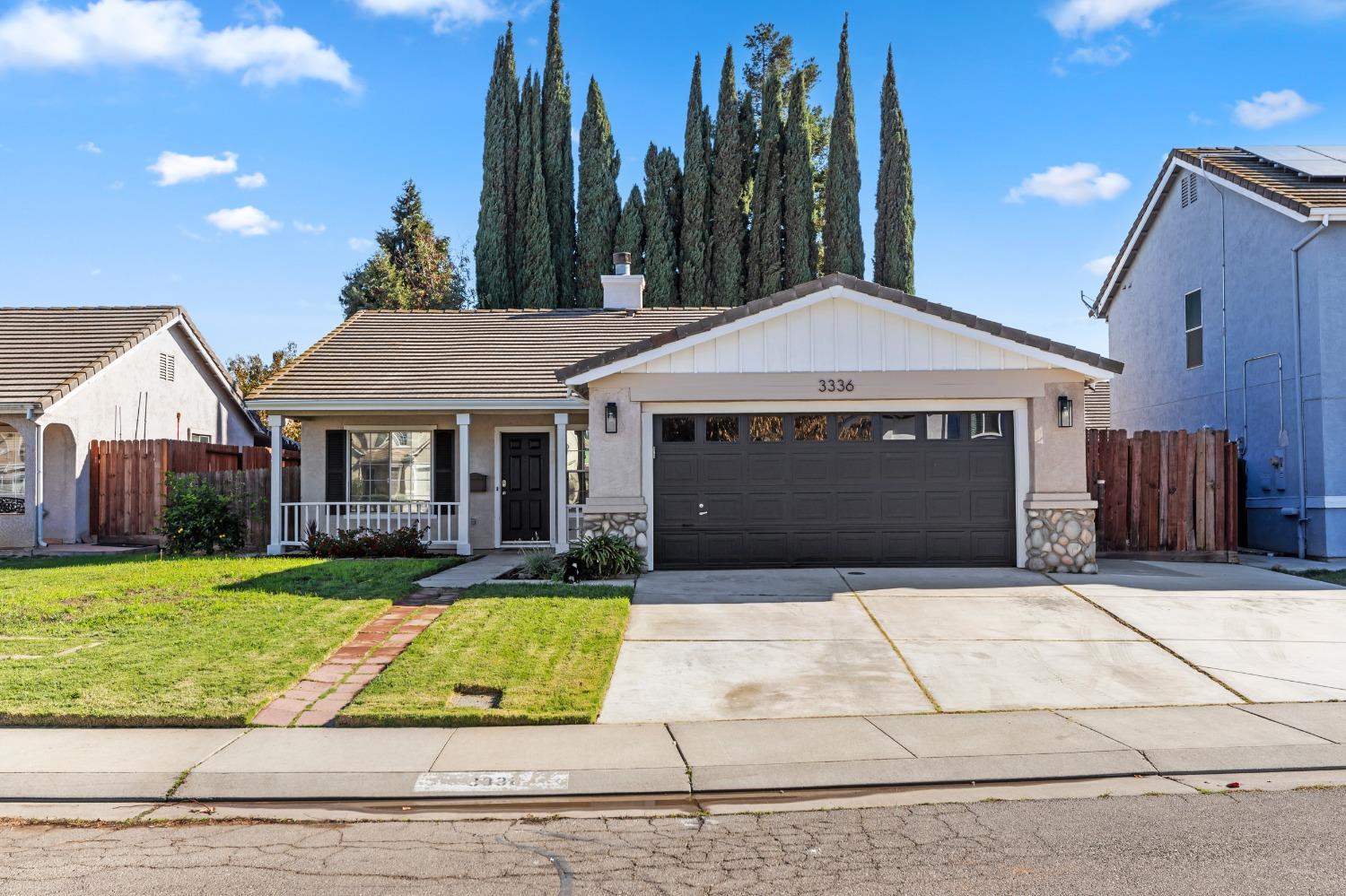 Detail Gallery Image 2 of 43 For 3336 Ripplerock Ln, Stockton,  CA 95206 - 3 Beds | 2 Baths