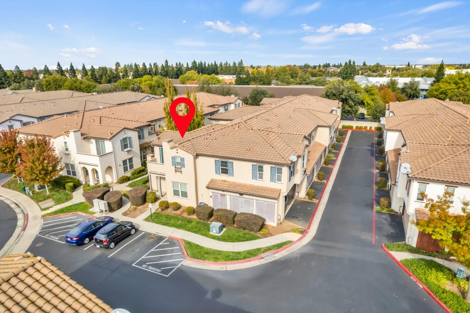 Detail Gallery Image 36 of 42 For 8340 Crystal Walk Cir, Elk Grove,  CA 95758 - 4 Beds | 2/1 Baths