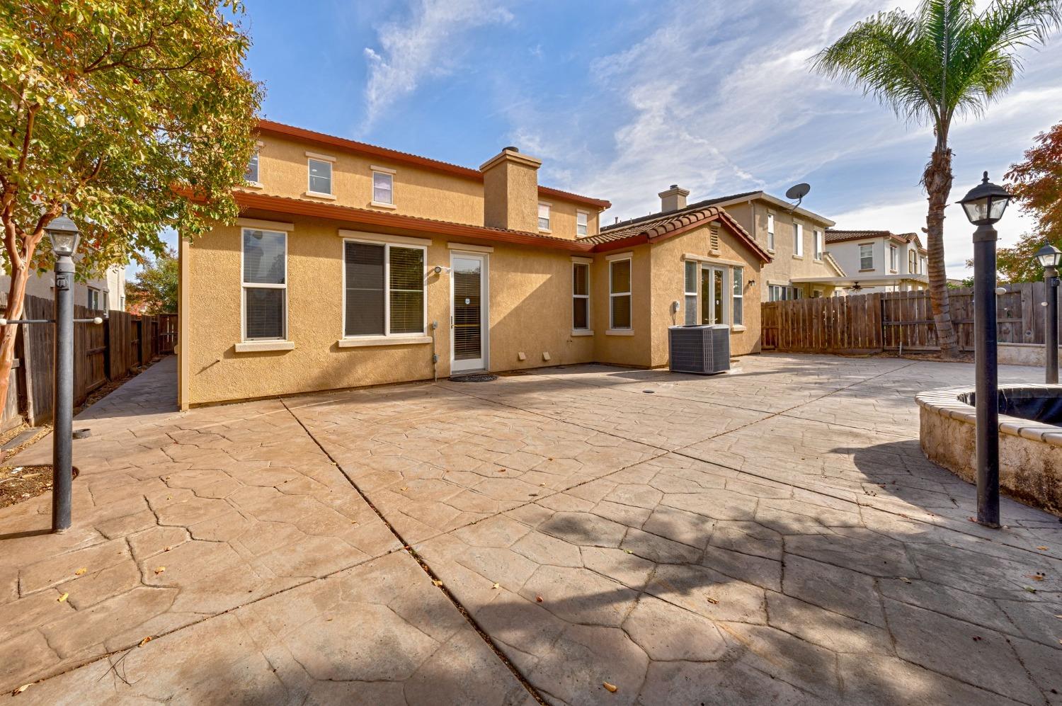 Detail Gallery Image 51 of 54 For 10238 Porto Moniz Way, Elk Grove,  CA 95757 - 4 Beds | 2/1 Baths