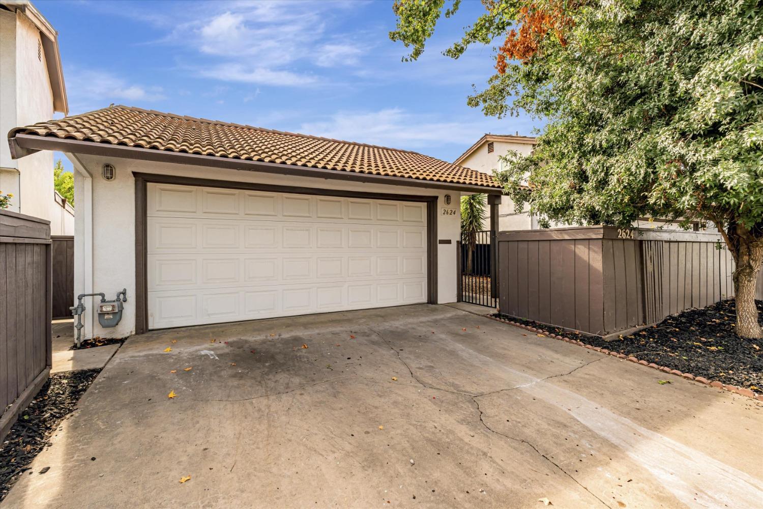 Detail Gallery Image 2 of 26 For 2624 El Charro Dr, Modesto,  CA 95354 - 2 Beds | 1 Baths