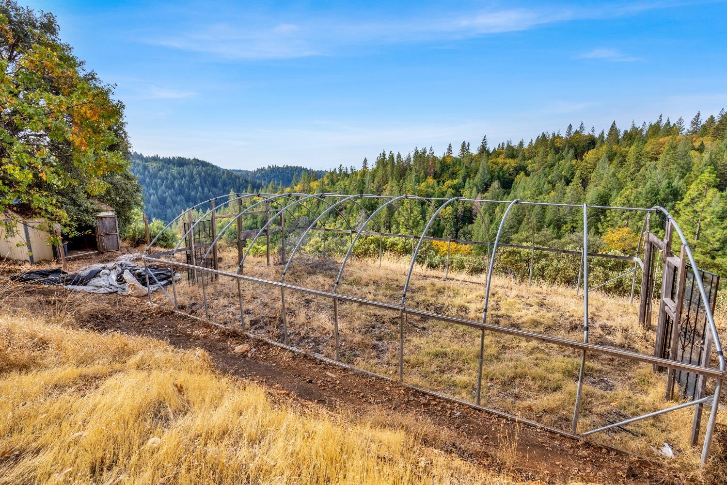 Detail Gallery Image 32 of 41 For 15314 Old Donner Trl, Grass Valley,  CA 95945 - 3 Beds | 2 Baths