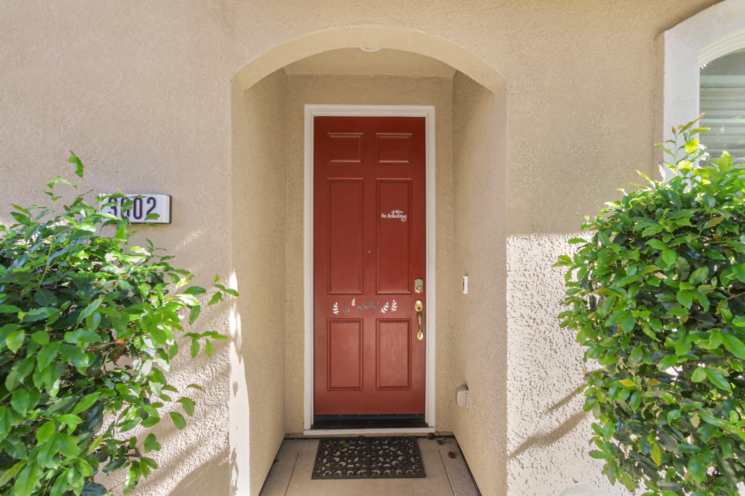 Detail Gallery Image 3 of 37 For 3602 W Sardinia Island Way, Sacramento,  CA 95834 - 3 Beds | 2/1 Baths