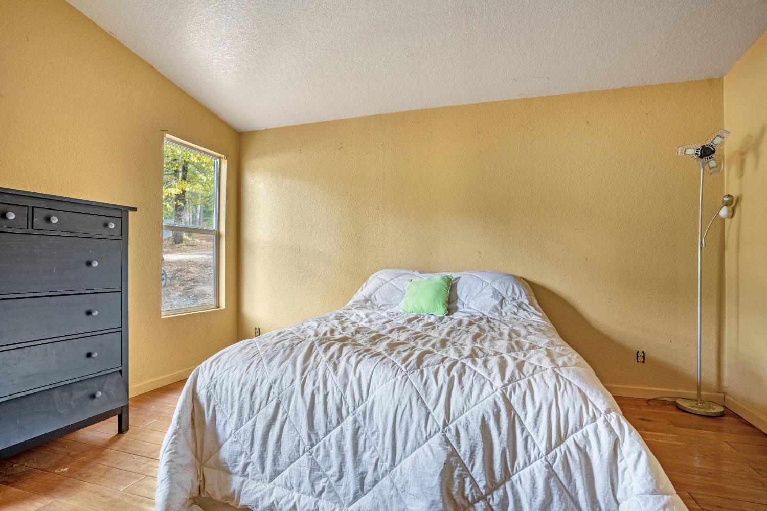 Detail Gallery Image 15 of 41 For 15314 Old Donner Trl, Grass Valley,  CA 95945 - 3 Beds | 2 Baths