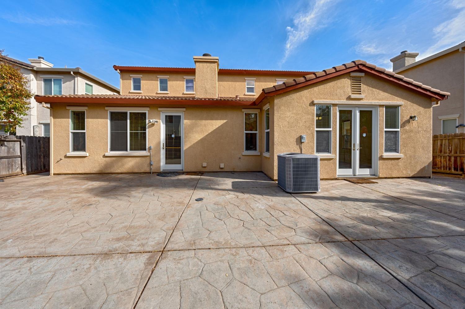 Detail Gallery Image 52 of 54 For 10238 Porto Moniz Way, Elk Grove,  CA 95757 - 4 Beds | 2/1 Baths