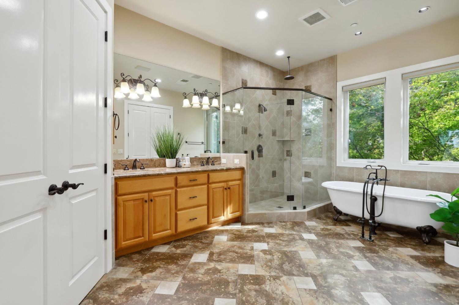 Detail Gallery Image 40 of 99 For 7027 Garden Hwy, Sacramento,  CA 95837 - 4 Beds | 3/1 Baths