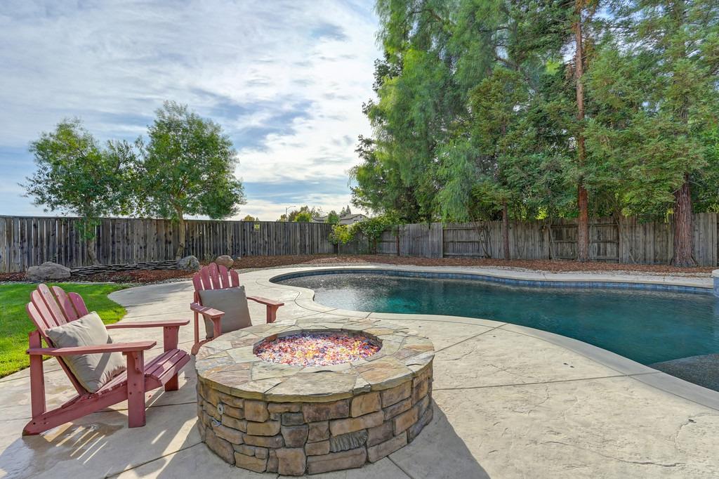 Detail Gallery Image 54 of 63 For 4516 Redbud Dr, Davis,  CA 95618 - 4 Beds | 4 Baths