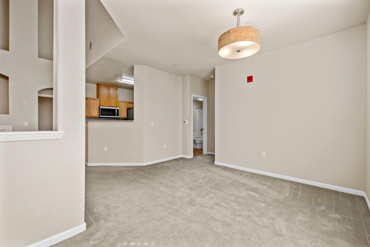 Detail Gallery Image 8 of 59 For 2487 Torino St #1,  West Sacramento,  CA 95691 - 2 Beds | 2 Baths