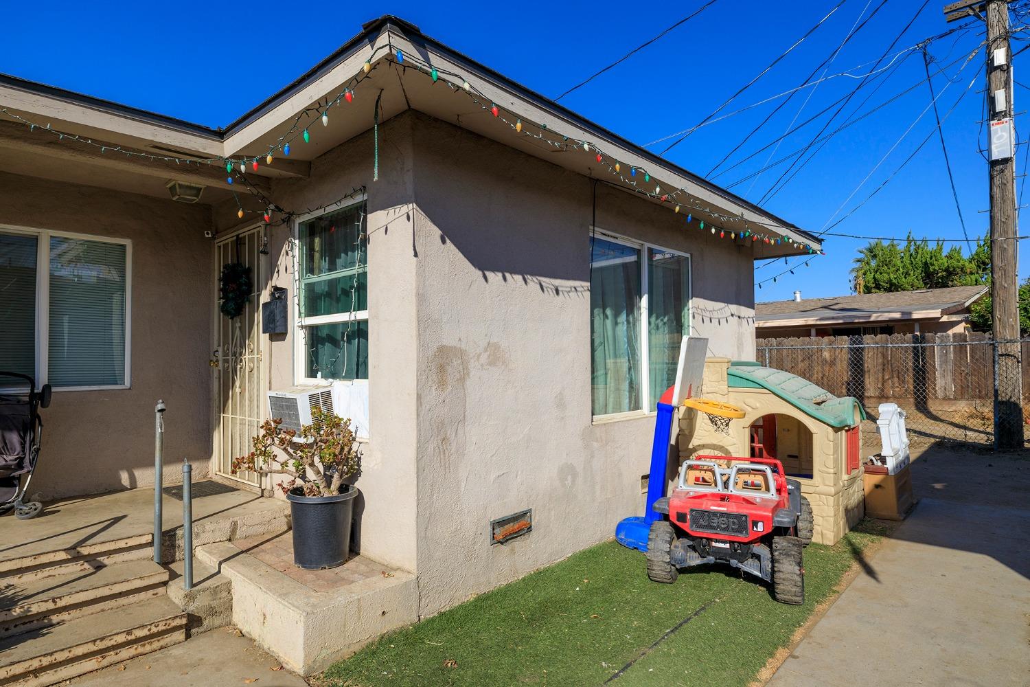 Detail Gallery Image 4 of 5 For 1937 Darrah St, Ceres,  CA 95307 - – Beds | – Baths