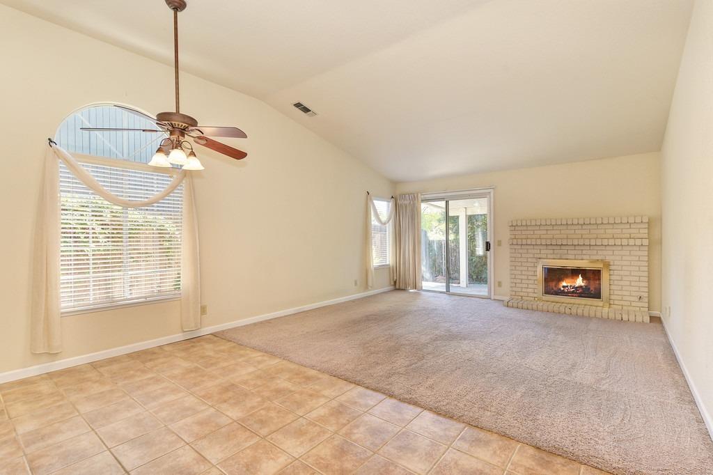 Detail Gallery Image 9 of 41 For 817 Fordham Dr, Woodland,  CA 95695 - 3 Beds | 2 Baths