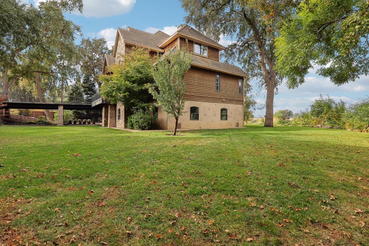 Detail Gallery Image 79 of 99 For 7027 Garden Hwy, Sacramento,  CA 95837 - 4 Beds | 3/1 Baths