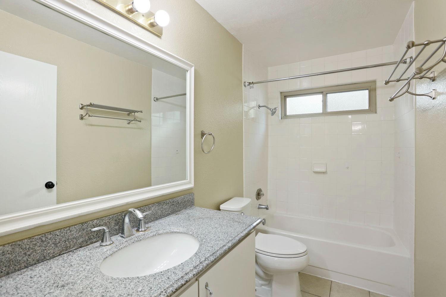 Detail Gallery Image 28 of 33 For 3591 Quail Lakes Dr #31,  Stockton,  CA 95207 - 2 Beds | 2 Baths