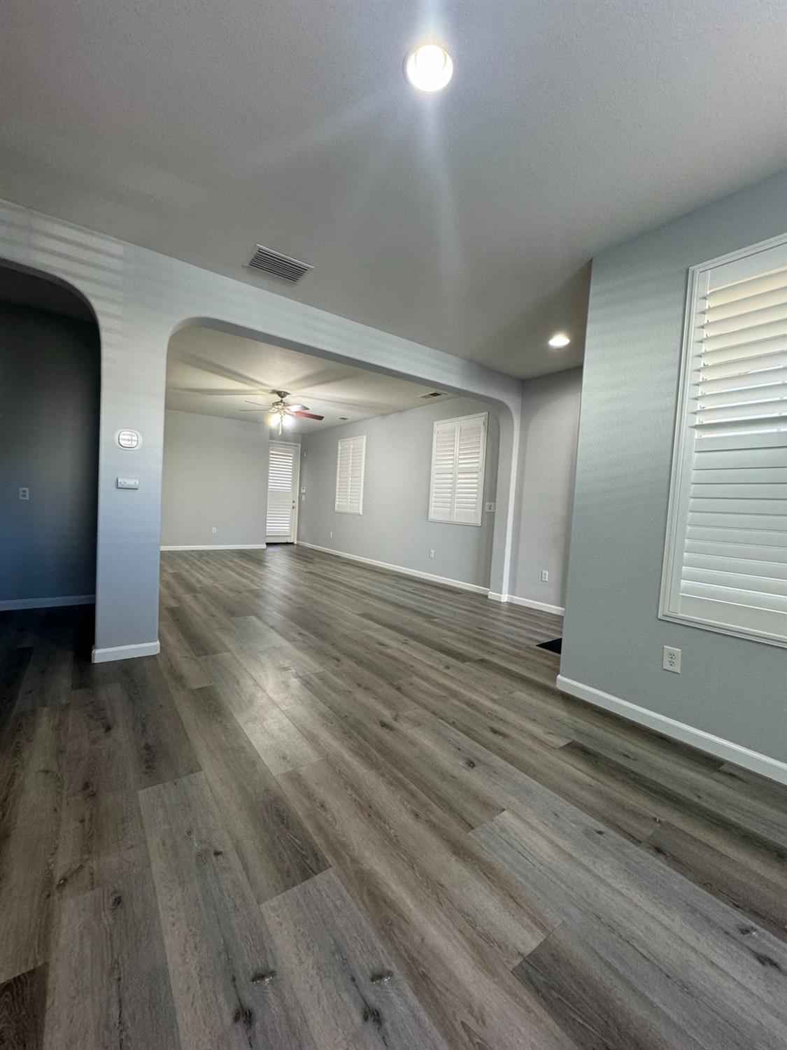 Detail Gallery Image 7 of 49 For 10920 Stourport Way, Rancho Cordova,  CA 95670 - 3 Beds | 2/1 Baths